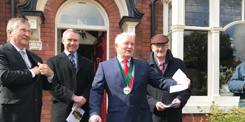 Miners’ champion honoured with first blue plaque for Hednesford